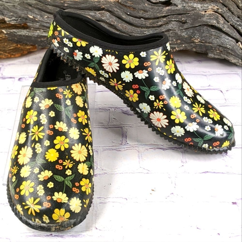 Western Chief Petal Party Garden Clog
